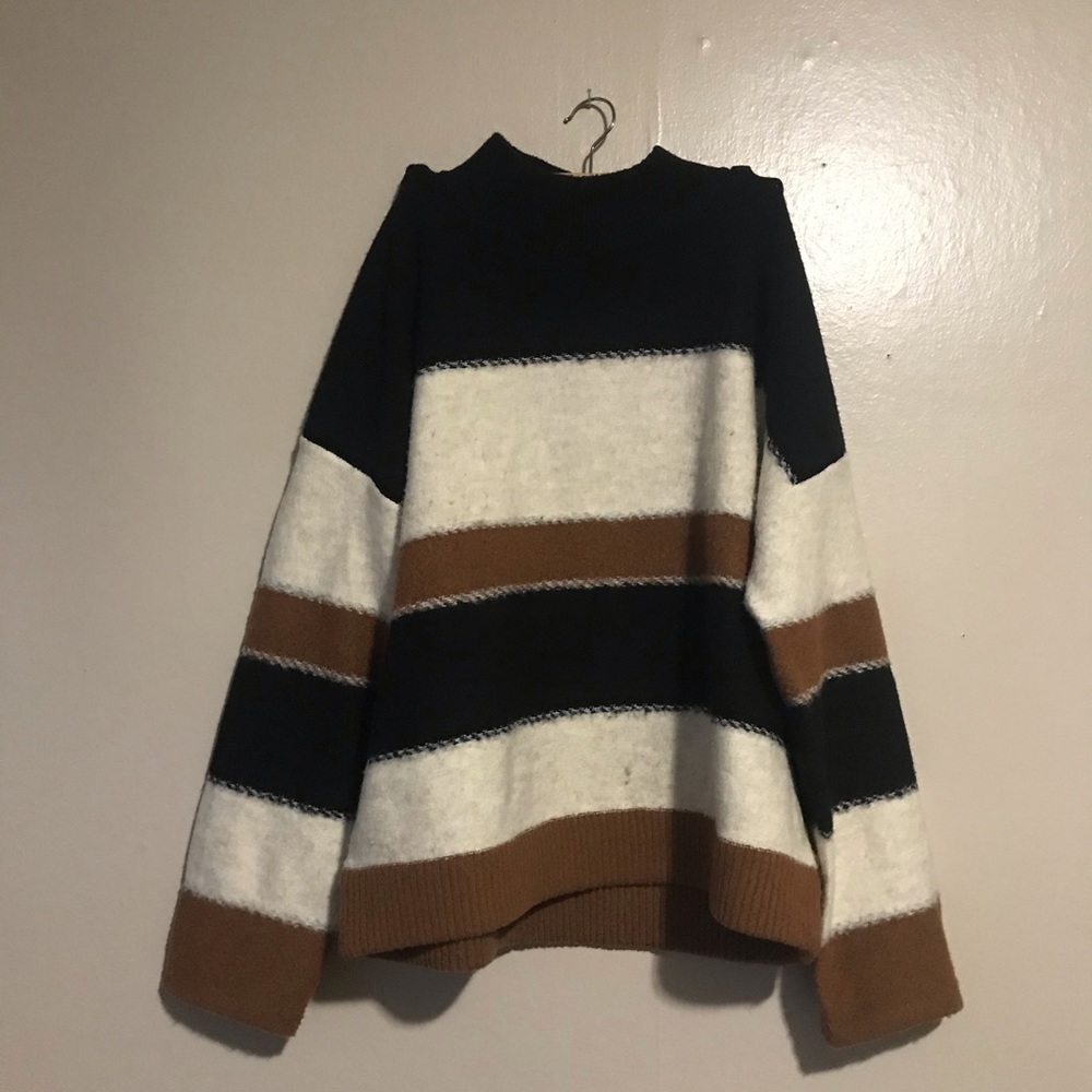 SOLD ☀️ Mod Striped Oversized Sweater